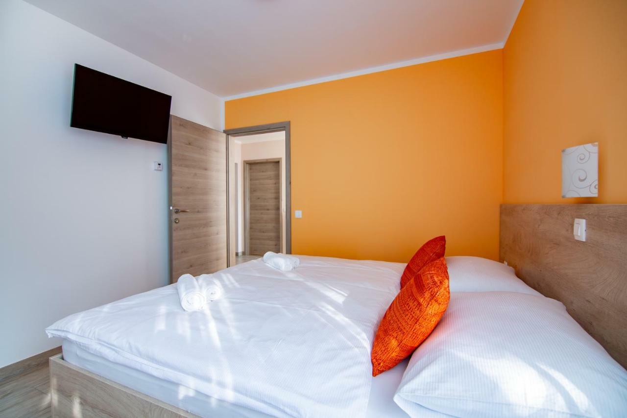 Rooms Sajina Podgrad  ภายนอก รูปภาพ